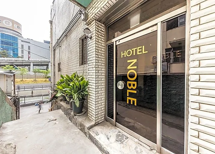 Noble Yongsan Hotel 2*